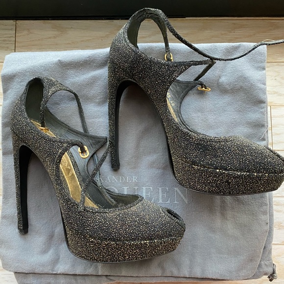 Alexander McQueen black and gold metallic heels size 40 - Picture 2 of 10